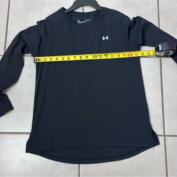 Under Armour Women Black Long Sleeve Loose T-shirt Size Small. - Picture 7 of 8